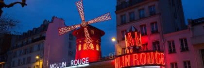 Facade Moulin Rouge (1 lamp) ©Moulin Rouge-D.Duguet